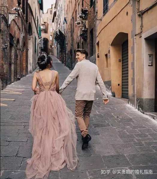 婚纱新娘卡通图片_新娘婚纱照表情包可爱图片_婚纱可爱头像