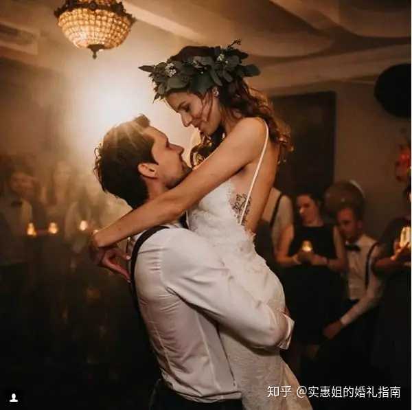 新娘婚纱照表情包可爱图片_婚纱新娘卡通图片_婚纱可爱头像