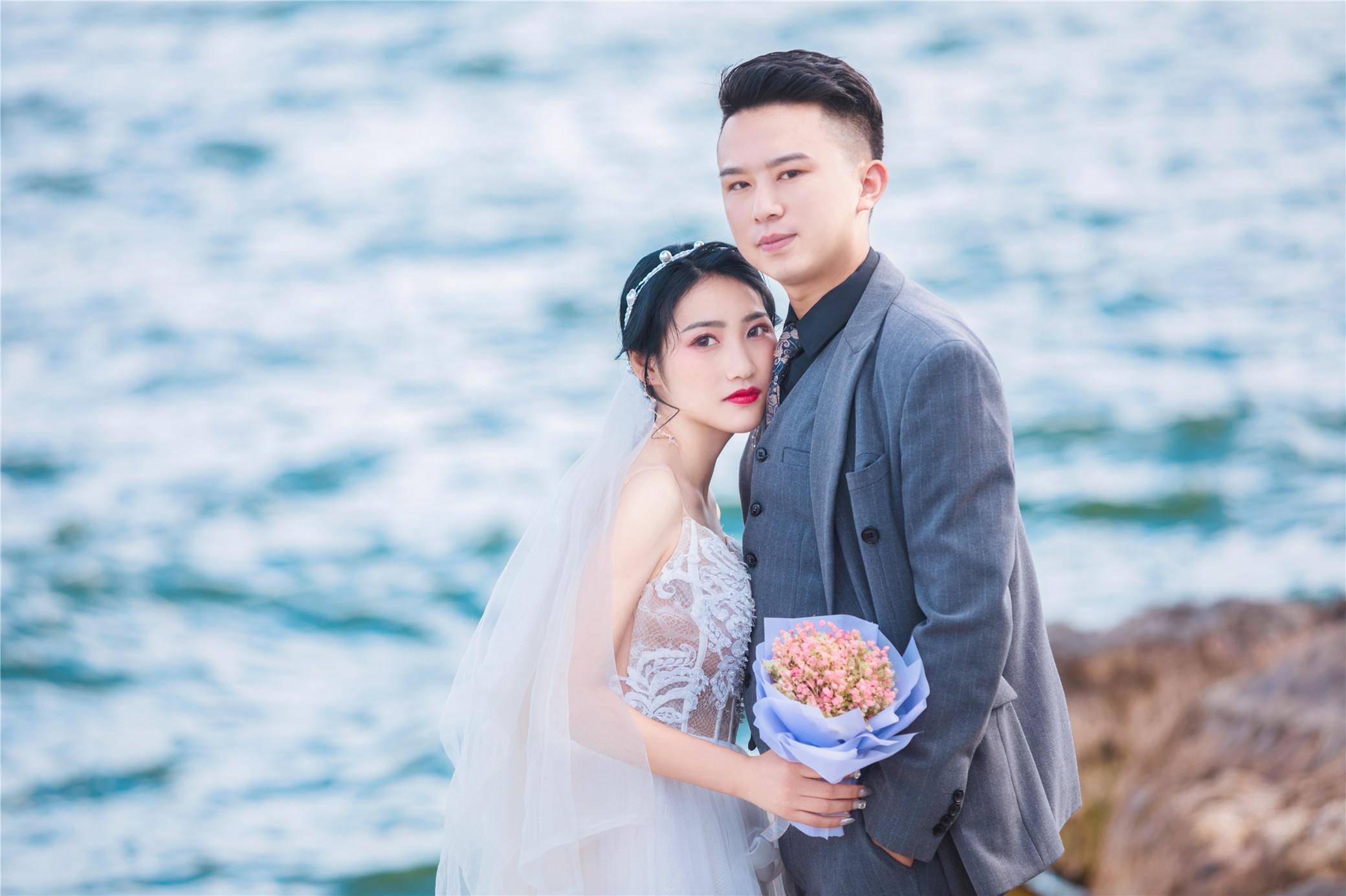 云南实景婚纱照拍摄_婚纱照云南_云南婚纱照拍摄景点